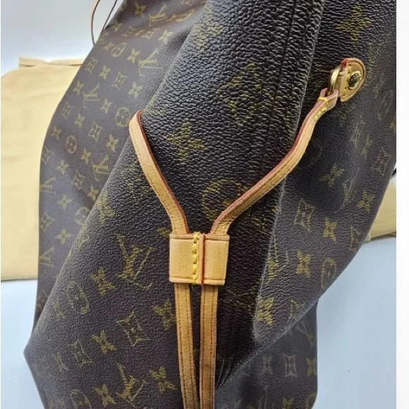 Louis Vuitton Neverfull GM - Picture 12 of 16